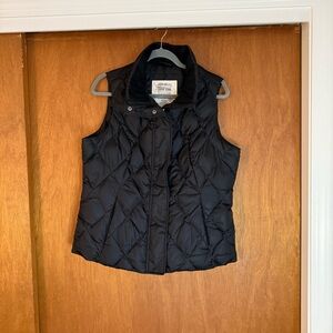 Eddie Bauer Womens L Black Goose Down Fitted Puffer Vest Outdoors adventure hike